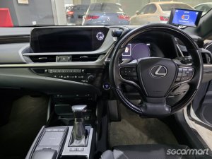 Lexus ES Hybrid ES300h Executive