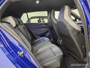 Volkswagen Golf Mild Hybrid 1.5A eTSI DSG R-Line