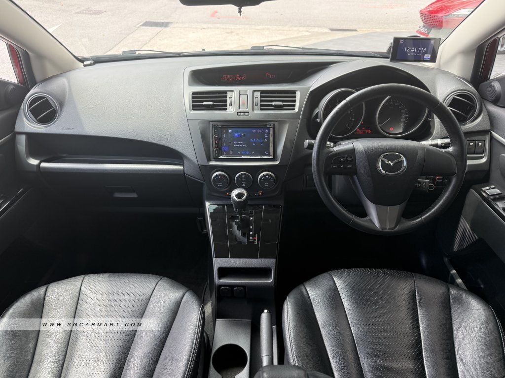 BMW 5 Series 523i Highline - Side Front