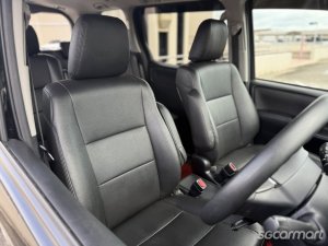 Toyota Noah Hybrid 1.8A X