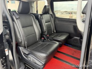 Toyota Noah Hybrid 1.8A X