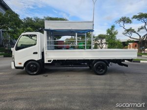 Hino XZU710R