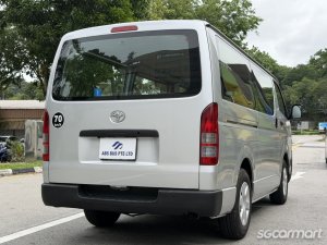 Toyota Hiace 2.8A DX