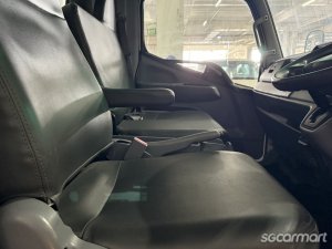 Mitsubishi Fuso Canter FEB21 (New 5-yr COE)