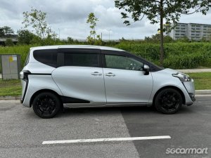 Toyota Sienta 1.5A G
