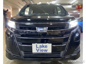 Toyota Noah Hybrid 1.8A X