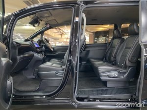 Toyota Noah Hybrid 1.8A X