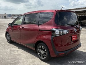 Toyota Sienta Hybrid 1.5A G