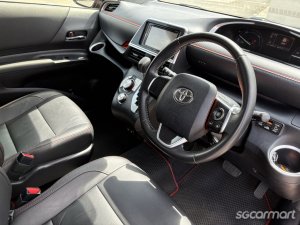 Toyota Sienta Hybrid 1.5A G