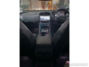 Jaguar F-PACE 3.0A V6 Supercharged R-Sport