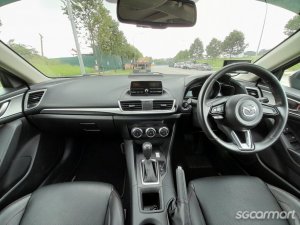 Mazda 3 1.5A Sunroof