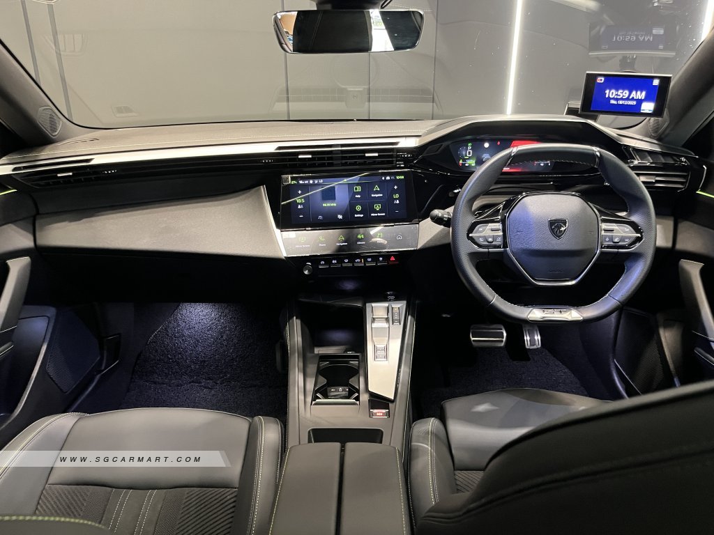 Peugeot 408 1.2 EAT8 Fastback GT Sunroof