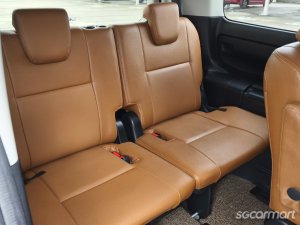 Toyota Noah Hybrid 1.8A X