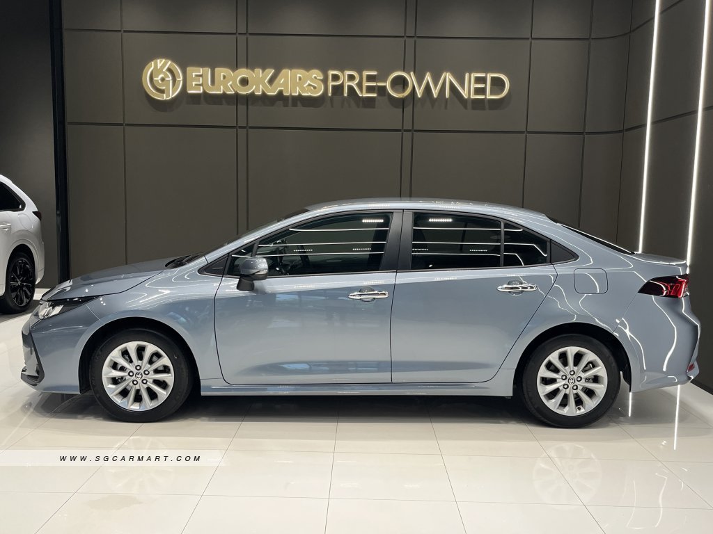 Toyota Corolla Altis 1.6A Standard