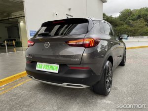 Opel Grandland X 1.2A Turbo Innovation Premium