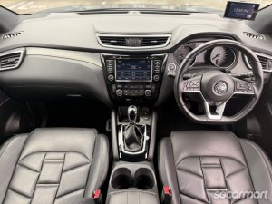 Nissan Qashqai 2.0A Premium Moonroof