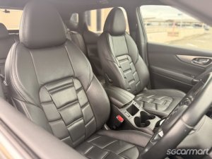 Nissan Qashqai 2.0A Premium Moonroof
