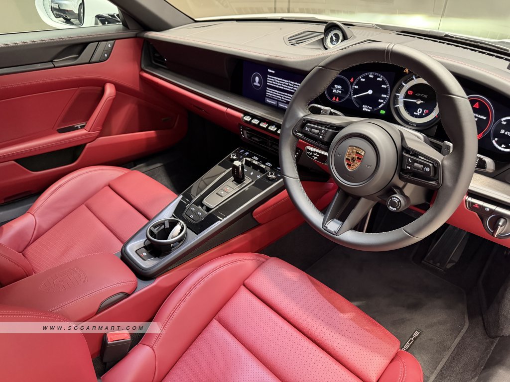 Porsche 911 Carrera GTS Cabriolet 3.8A PDK