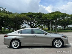 Lexus ES250 Luxury Sunroof
