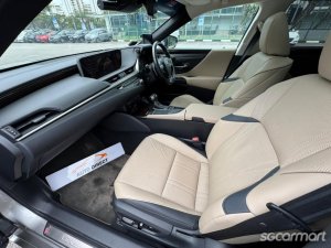 Lexus ES250 Luxury Sunroof