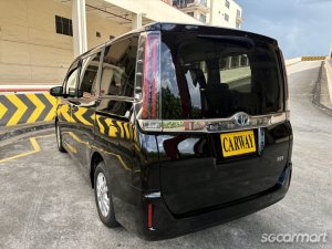 Toyota Noah Hybrid 1.8A X