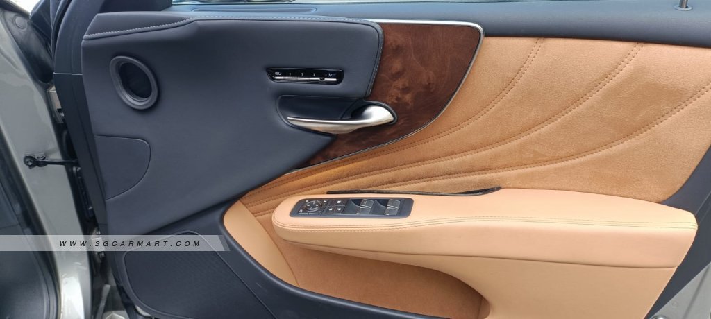 Lexus Ls500 2023 photo 4
