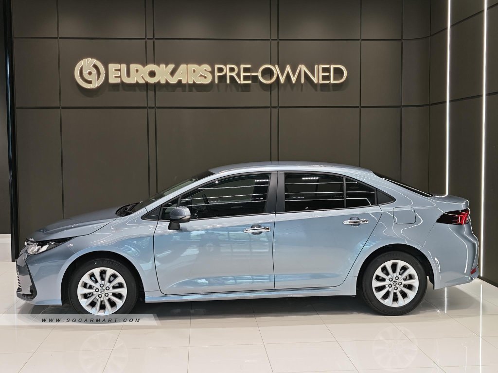 Toyota Corolla Altis 1.6A Standard