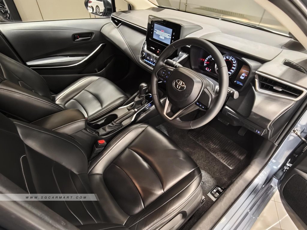 Toyota Corolla Altis 1.6A Standard