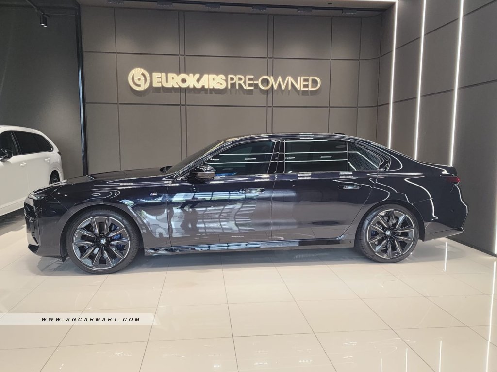 BMW 7 Series 735i Mild Hybrid sDrive M-Sport Pro