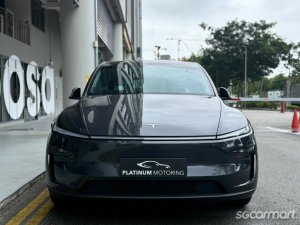 Tesla Model Y Electric RWD-thumbnail