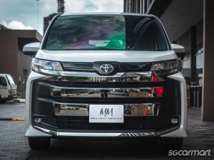 Toyota Noah Hybrid 1.8A