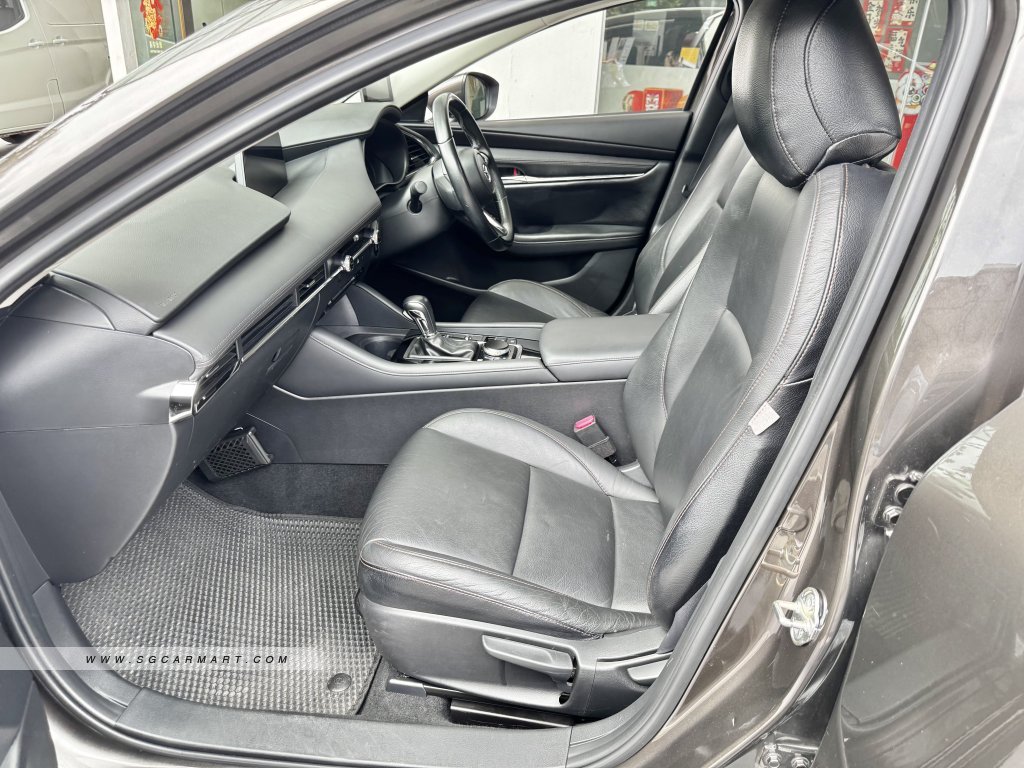 BMW 5 Series 523i Highline - Side Front