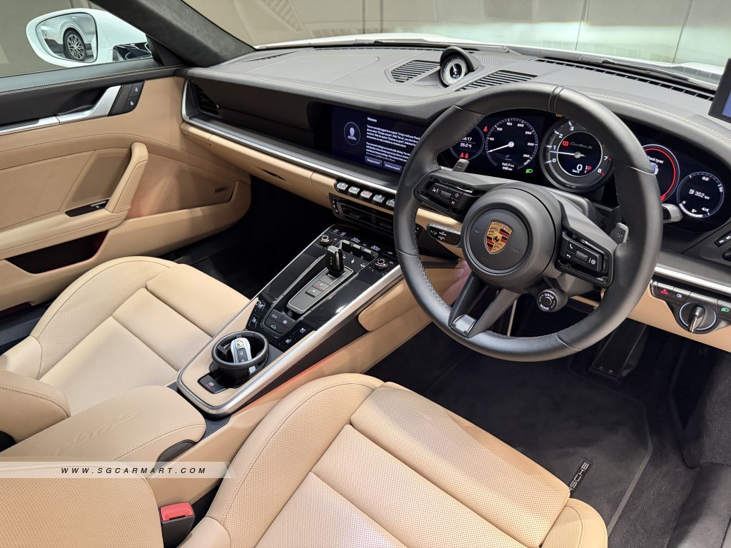 Porsche 911 Turbo S Coupe 3.8A PDK