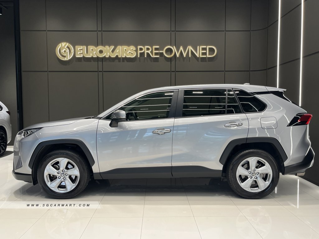 Toyota Rav4 2.0A Premium