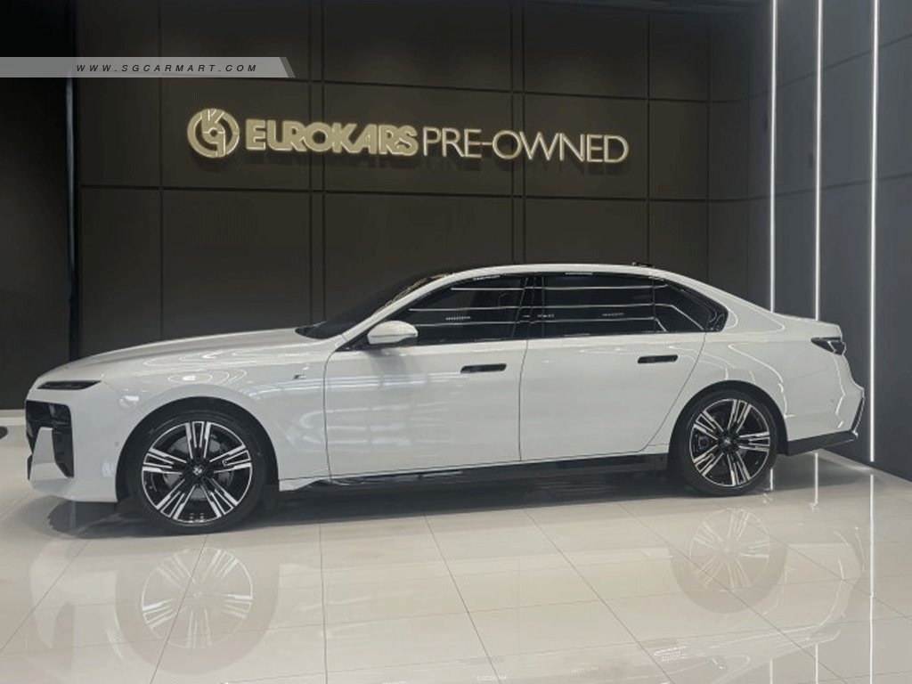 BMW 7 Series 735i Mild Hybrid sDrive M-Sport