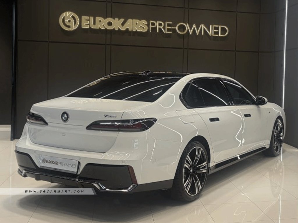 BMW 7 Series 735i Mild Hybrid sDrive M-Sport