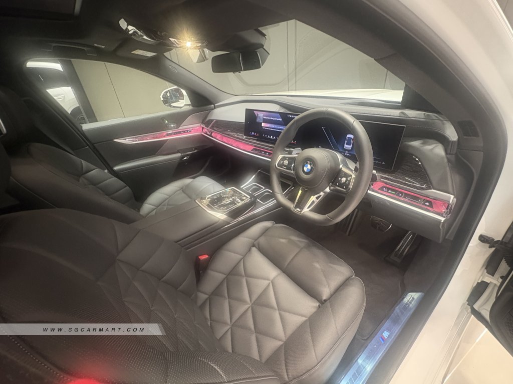 BMW 7 Series 735i Mild Hybrid sDrive M-Sport