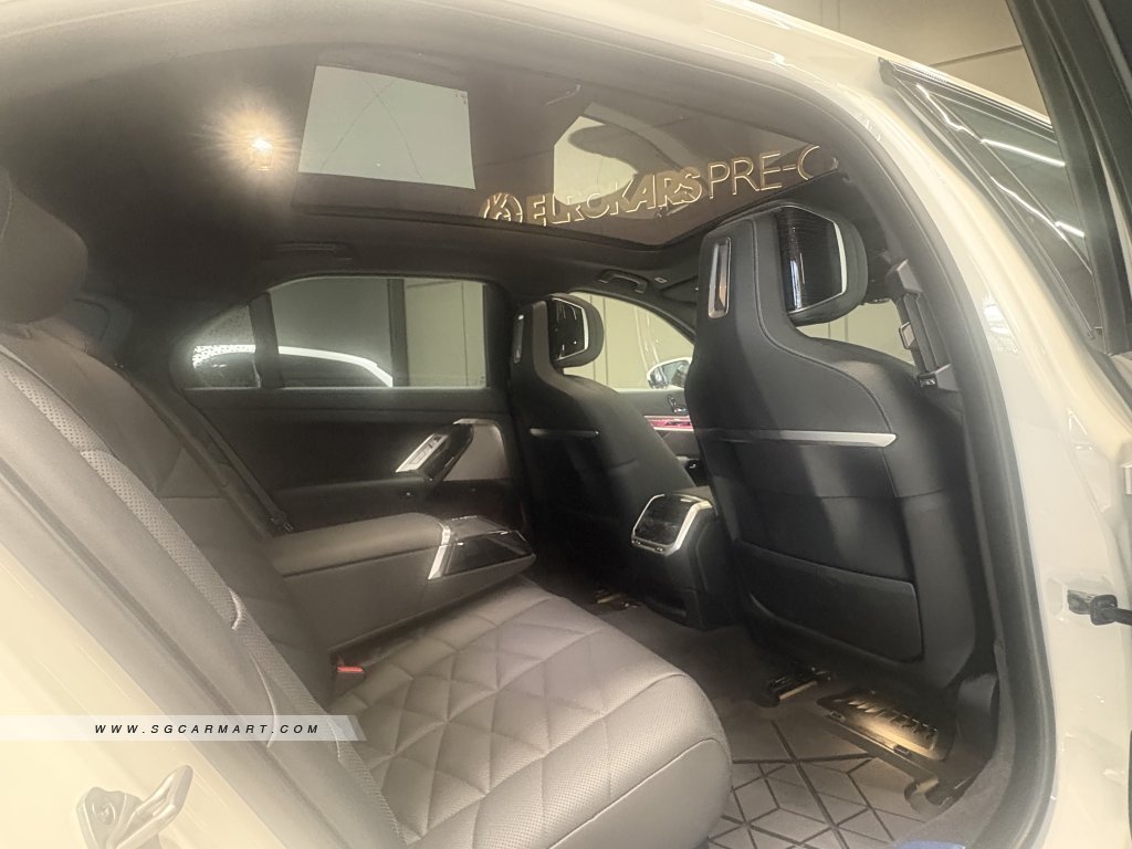 BMW 7 Series 735i Mild Hybrid sDrive M-Sport