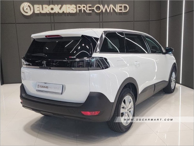 Peugeot 5008 1.2A Puretech EAT8 Active Premium