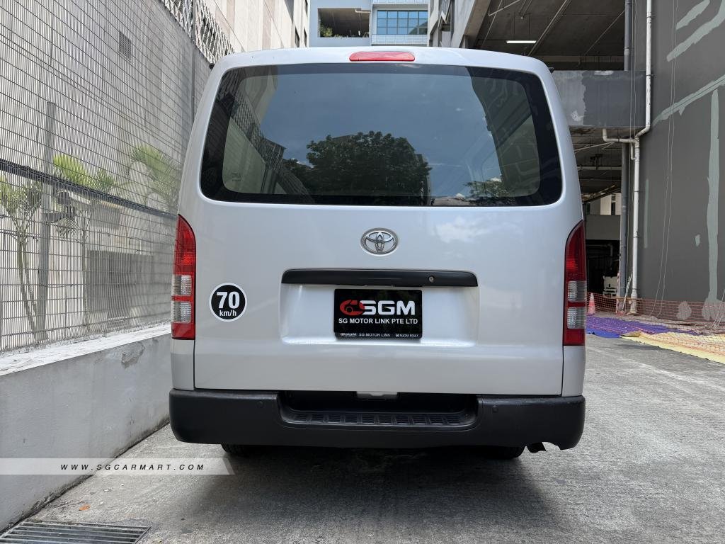 Toyota Regiusace 2016 photo 4