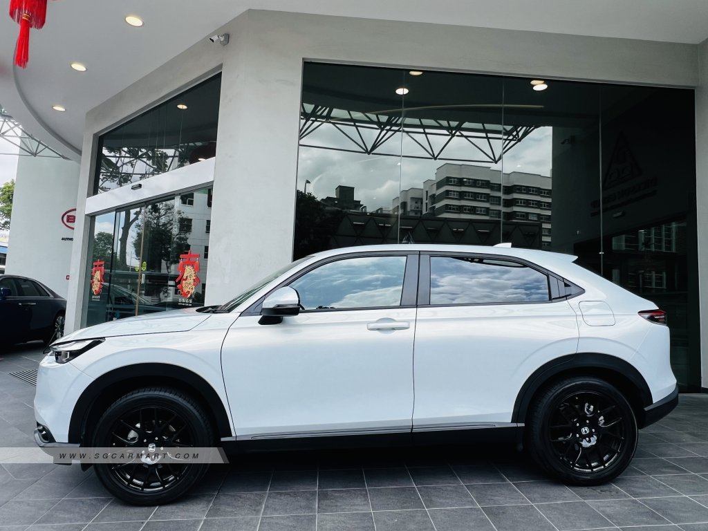 BMW 5 Series 523i Highline - Side Front