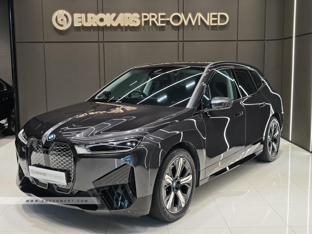 BMW iX Electric xDrive40 Sport