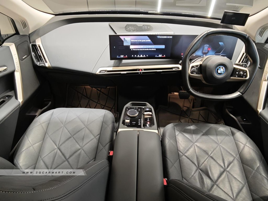BMW iX Electric xDrive40 Sport