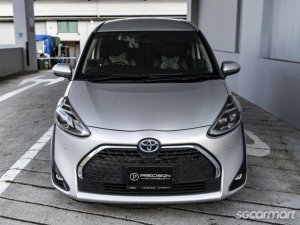 Toyota Sienta Hybrid 1.5A X