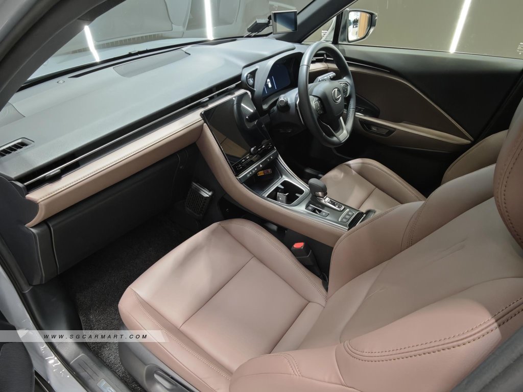 Lexus LBX Hybrid 1.5A Elegant