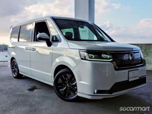 Honda Stepwgn Hybrid Spada 2.0A e-HEV