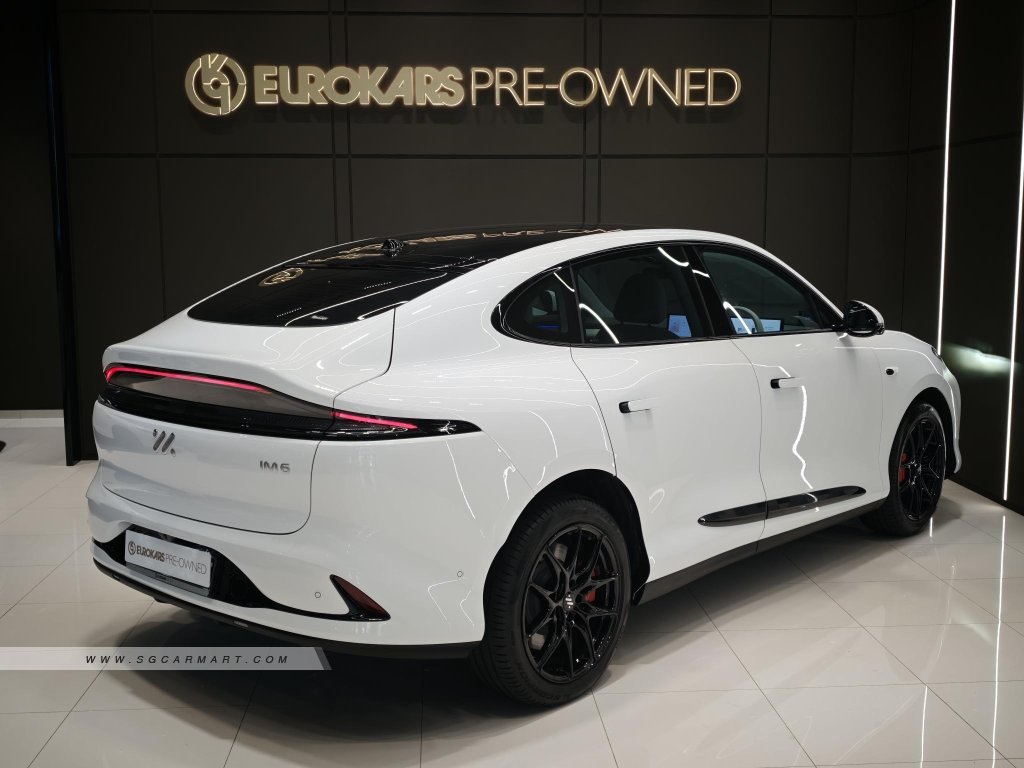 MG IM6 Electric Luxury