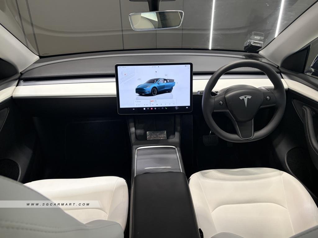 Tesla Model Y Electric RWD