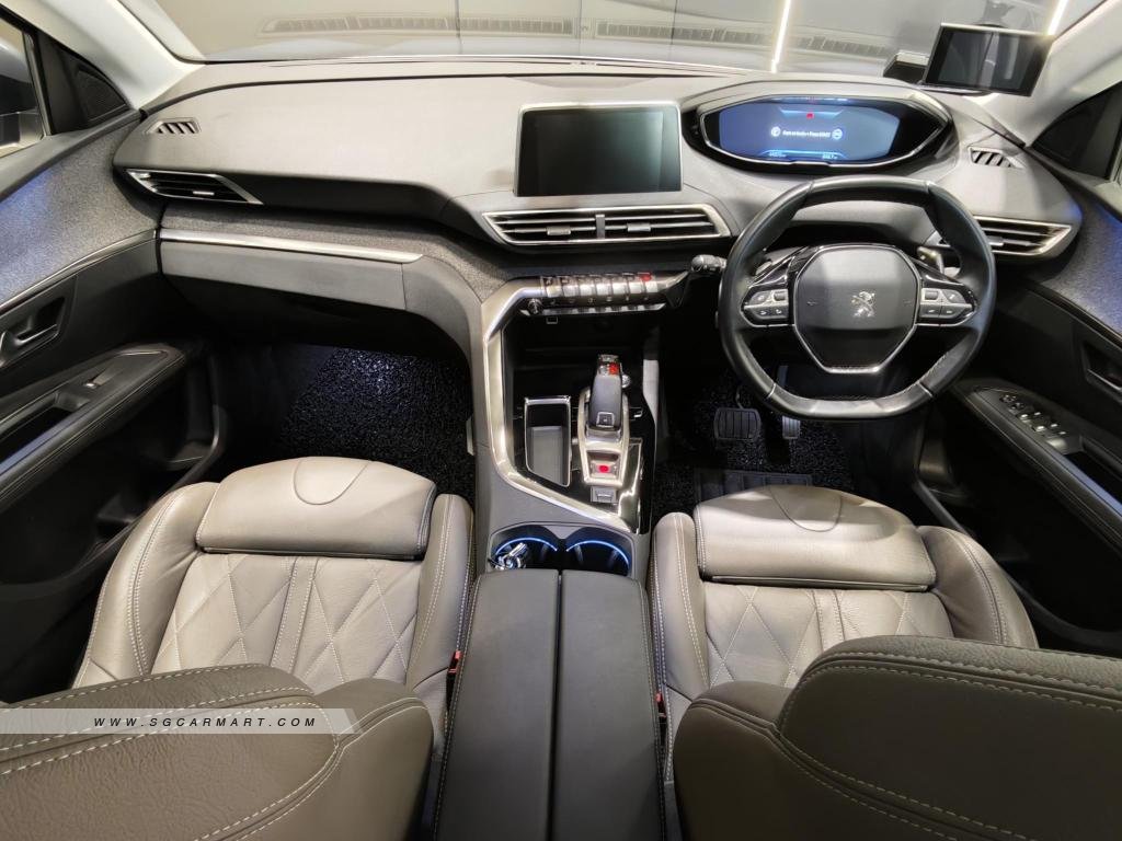 Peugeot 3008 1.2A PureTech EAT8 Allure