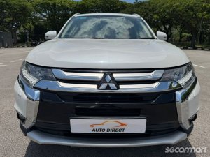 Mitsubishi Outlander 2.4A Sunroof
